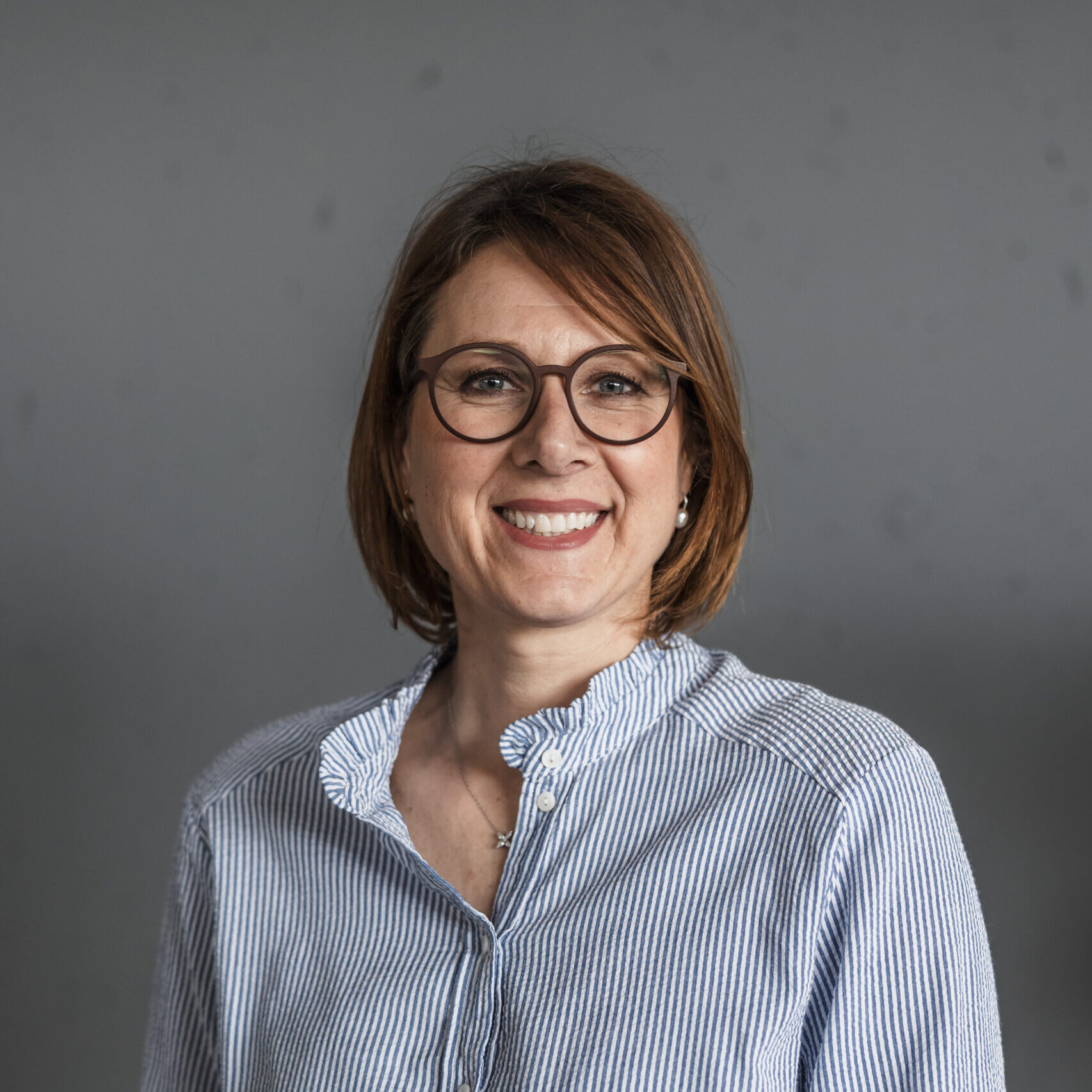 Monika Henzler Porträt Hoch